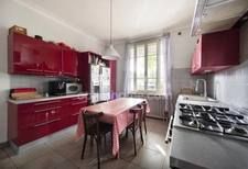 Lyon 8e - Double maison 276 m² (213 + 63) - Jardin 890 m² - Piscine - Proximité tram 6