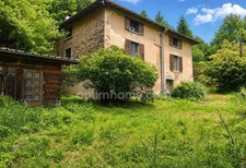 Valsonne (69170) – Maison 180m² à rénover sur terrain boisé 3300m² – Ancien Gîte de France – Proche Tarare et Lyon