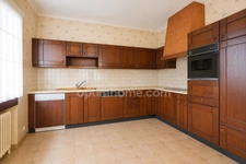 Maison à vendre à Oullins (69600) – 120 m² à rénover, 4 chambres, jardin et entrepôt de 180 m²