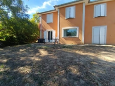 Maison familiale atypique de 170 m² avec jardin, terrasse et garage double – Collonges-au-Mont-d'Or