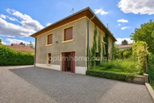 Maison à vendre à Oullins (69600) – 120 m² à rénover, 4 chambres, jardin et entrepôt de 180 m²