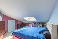 T3 atypique de 55m² en dernier étage à Craponne