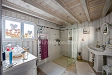 Maison en pierre de Loire à Saumur avec piscine, dépendances et terrain de 8 147m2