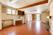 Maison à vendre à Oullins (69600) – 120 m² à rénover, 4 chambres, jardin et entrepôt de 180 m²