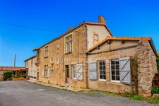 Propriété de caractère à vendre près de Cholet – Maison 180 m², 2 appartements loués, dépendances et 4 hectares