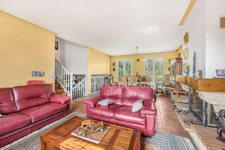 69800 - SAINT-PRIEST – MAISON FAMILIALE AVEC JARDIN ARBORÉ – TERRASSES - SECTEUR RÉSIDENTIEL RECHERCHÉ