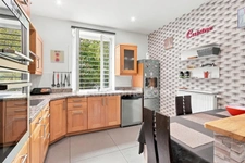 Appartement 3 pièces rénové à proximité des commodités à Oullins