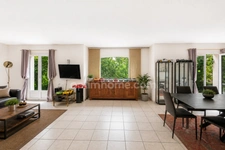Maison familiale atypique de 170 m² avec jardin, terrasse et garage double – Collonges-au-Mont-d'Or