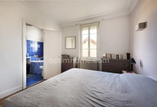 Lyon 8e - Double maison 276 m² (213 + 63) - Jardin 890 m² - Piscine - Proximité tram 6