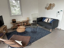 Tassin-la-Demi-Lune – 3 pièces avec balcon, garage et cave – étage élevé – DPE C