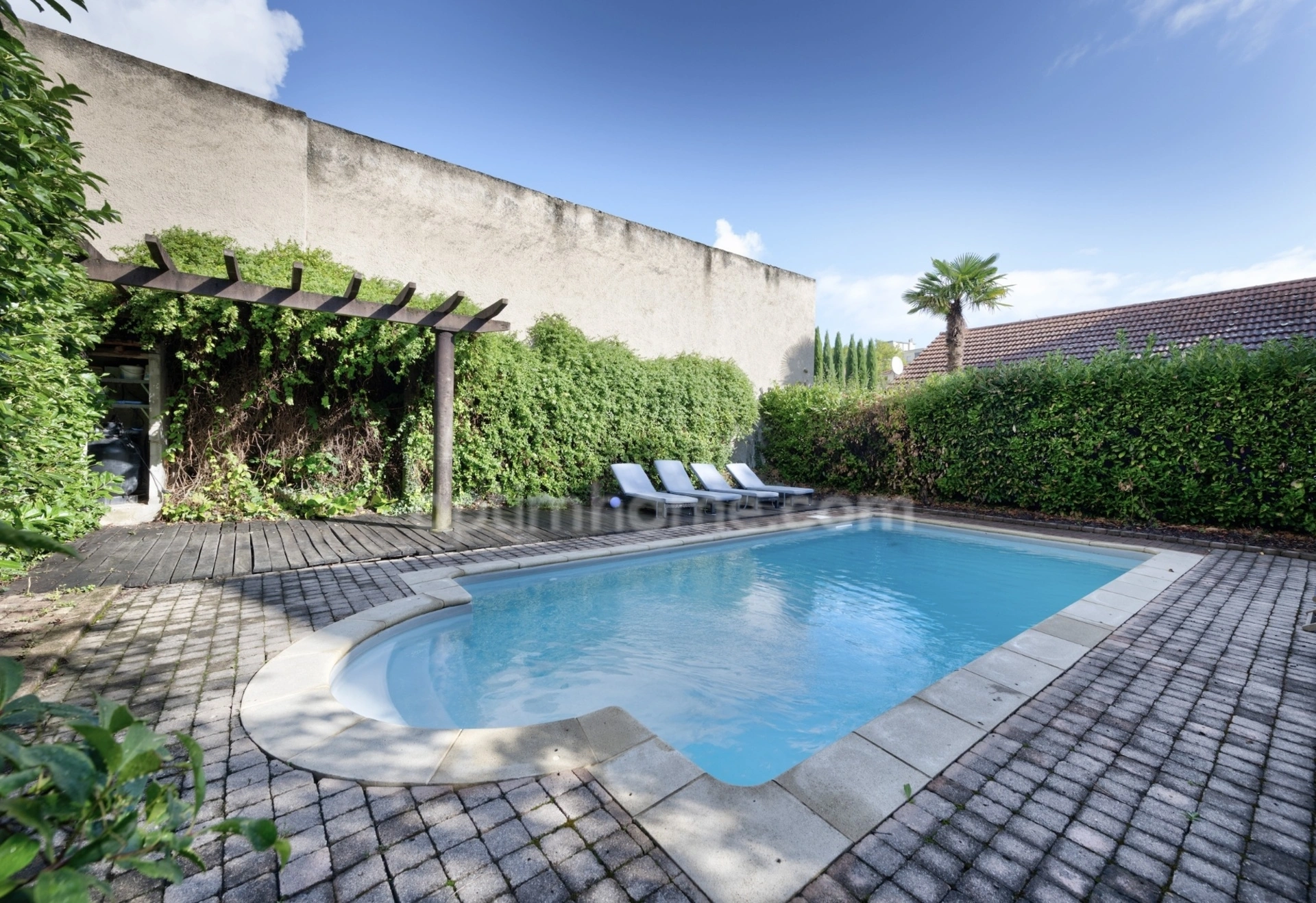 Maison 10 pièces 277 m² · à Lyon 8eme Arrondissement · 277 m² · 995 000 €