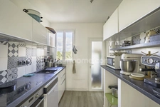 13010 - MARSEILLE - APPARTEMENT - 2 CHAMBRES - CLIMATISATION - BALCON - ÉTAGE ÉLEVÉ - CAVE - STATIONNEMENT - VUE PARC - RÉNOVATIONS COMPLÈTES - SAINT-TRONC - RENTABILITÉ LOCATIVE - EXCLUSIVITÉ