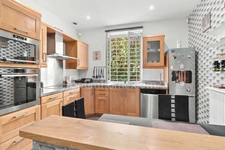 Appartement 3 pièces rénové à proximité des commodités à Oullins