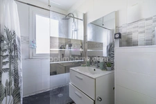13010 - MARSEILLE - APPARTEMENT - 2 CHAMBRES - CLIMATISATION - BALCON - ÉTAGE ÉLEVÉ - CAVE - STATIONNEMENT - VUE PARC - RÉNOVATIONS COMPLÈTES - SAINT-TRONC - RENTABILITÉ LOCATIVE - EXCLUSIVITÉ