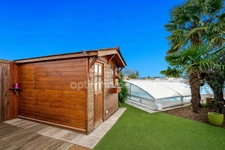 Maison en pierre de Loire à Saumur avec piscine, dépendances et terrain de 8 147m2