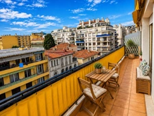 Appartement 2 pièces – 48 m² – Dernier étage avec balcon – Nice Libération