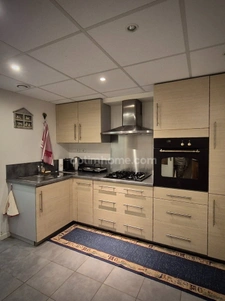 Maison de 8 pièces 152 m² - 3 ch - Véranda, Sous-sol complet & Terrain - Bourges