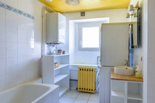 Maison avec terrain à Nébouzat, 88 m² habitable, véranda et garage.