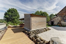 Propriété de caractère de 290 m² bâtis, Saint-Pierre-Roche — Maison rénovée 130 m² + grange de 160 m² à restaurer
