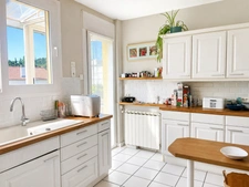 Maison familiale 130 m² avec jardin Clermont-Ferrand (63), limite Durtol / Chamalières, terrasse et sous-sol complet 