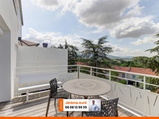 Maison de ville familiale, Le Cendre, 108 m², Jardin, Terrasse, 3 chambres, 5 pièces 