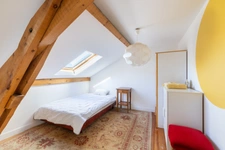 Maison avec terrain à Nébouzat, 88 m² habitable, véranda et garage.