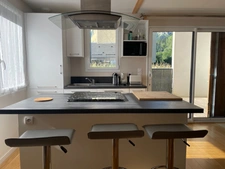 Maison récente 70 m² — Le Mont-Dore (Massif du Sancy) — 2 chambres — terrasse (22  m²)— grand garage (44 m²)