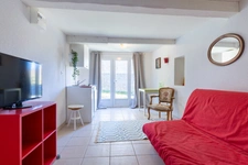 Maison avec terrain à Nébouzat, 88 m² habitable, véranda et garage.