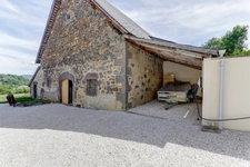 Propriété de caractère de 290 m² bâtis, Saint-Pierre-Roche — Maison rénovée 130 m² + grange de 160 m² à restaurer