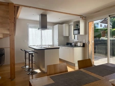 Maison récente 70 m² — Le Mont-Dore (Massif du Sancy) — 2 chambres — terrasse (22  m²)— grand garage (44 m²)
