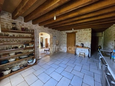 A rare, charming house in the heart of the Vézelien region – approximately 150 m² of living space, with potential for 230 m²- 2 bedrooms with potential for 5