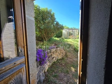 A rare, charming house in the heart of the Vézelien region – approximately 150 m² of living space, with potential for 230 m²- 2 bedrooms with potential for 5