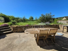 A rare, charming house in the heart of the Vézelien region – approximately 150 m² of living space, with potential for 230 m²- 2 bedrooms with potential for 5