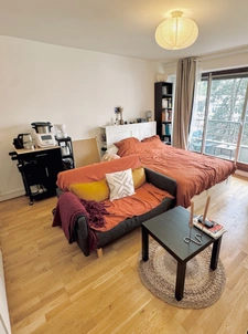 Paris 20e – Studio 28 m² environ – Balcon – 2e étage - vendu loué