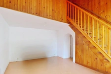 Jonzac centre – Immeuble de 145 m² à rénover entre la Place du Marché et la Mairie