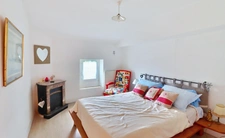 Maison de caractère en pierre de 8 pièces, 5 chambres. 200 m²- DPE C , Saint-Dizant-du Gua