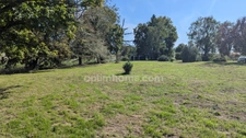 Plassac (17240) – Maison charentaise de 223 m² avec deux dépendances et terrain de 5 625 m²