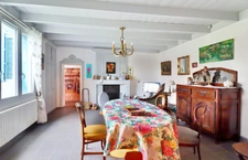 Maison de caractère en pierre de 8 pièces, 5 chambres. 200 m²- DPE C , Saint-Dizant-du Gua