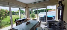 MAISON DE PLAIN-PIED – 167 M² – PISCINE AVEC ABRI HAUT – DPE B – PANNEAUX SOLAIRES – 3 596 M² DE TERRAIN – CLAM, À 5 MINUTES DE JONZAC