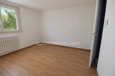Maison avec balcon et jardin à Saint-Germain-de-Lusignan — 97 m², 3 chambres, près de Jonzac