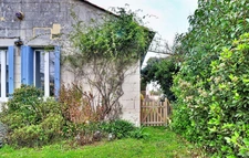 Maison de caractère en pierre de 8 pièces, 5 chambres. 200 m²- DPE C , Saint-Dizant-du Gua
