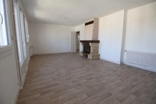 Maison avec balcon et jardin à Saint-Germain-de-Lusignan — 97 m², 3 chambres, près de Jonzac