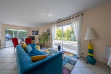 Maison contemporaine lumineuse de plain-pied avec piscine – 155 m² sur 3025 m² – Cursan (33) - 3 chambres