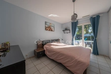 Maison contemporaine lumineuse de plain-pied avec piscine – 155 m² sur 3025 m² – Cursan (33) - 3 chambres