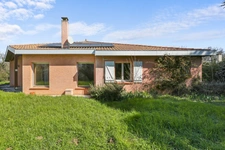 31770 - COLOMIERS - MAISON D’ARCHITECTE DE PRÈS DE 200 M² + ESPACE À INVESTIR - PANNEAUX SOLAIRES - AU CALME - SANS VIS-À-VIS 