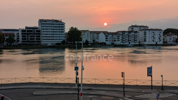 BAYONNE,  appartement de 140 m², 3/4 chambres.