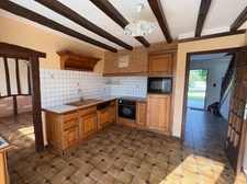 Maison à rénover avec vie de plain-pied 4 Chambres sur sous-sol dans le bourg de SAINT-VIGOR-D'YMONVILLE (76430)
