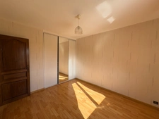 Maison à rénover avec vie de plain-pied 4 Chambres sur sous-sol dans le bourg de SAINT-VIGOR-D'YMONVILLE (76430)