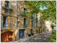 Immeuble 360m² habitable environ à vendre avec 6 appartements et double jardin - PEZENAS (34120)