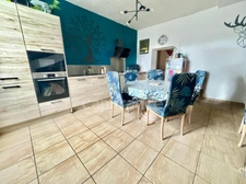 ROANNE - MAISON FAMILIALE A MODERNISER - 3 CHAMBRES + BUREAU - TERRAIN CLOS 705 m2 - GARAGE, CAVE ET DEPENDANCES 41 m2